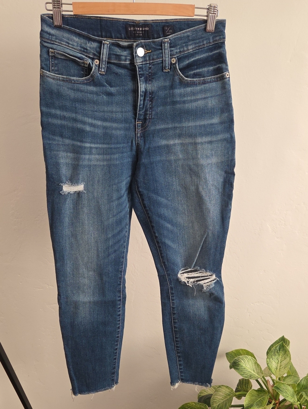 Lucky Brand Women's Blue Distressed Ankle Jeans